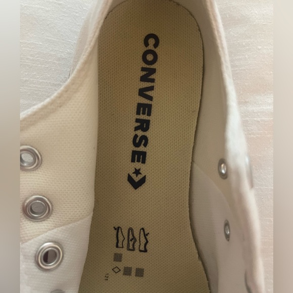 All Star Converse worn once! - Picture 2 of 4